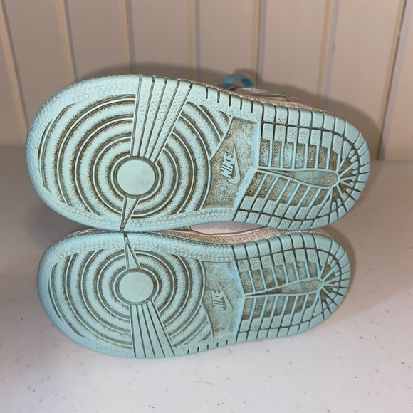 Toddler Size 6 BOGS Boots and Jordan High Tops - Picture 11 of 12